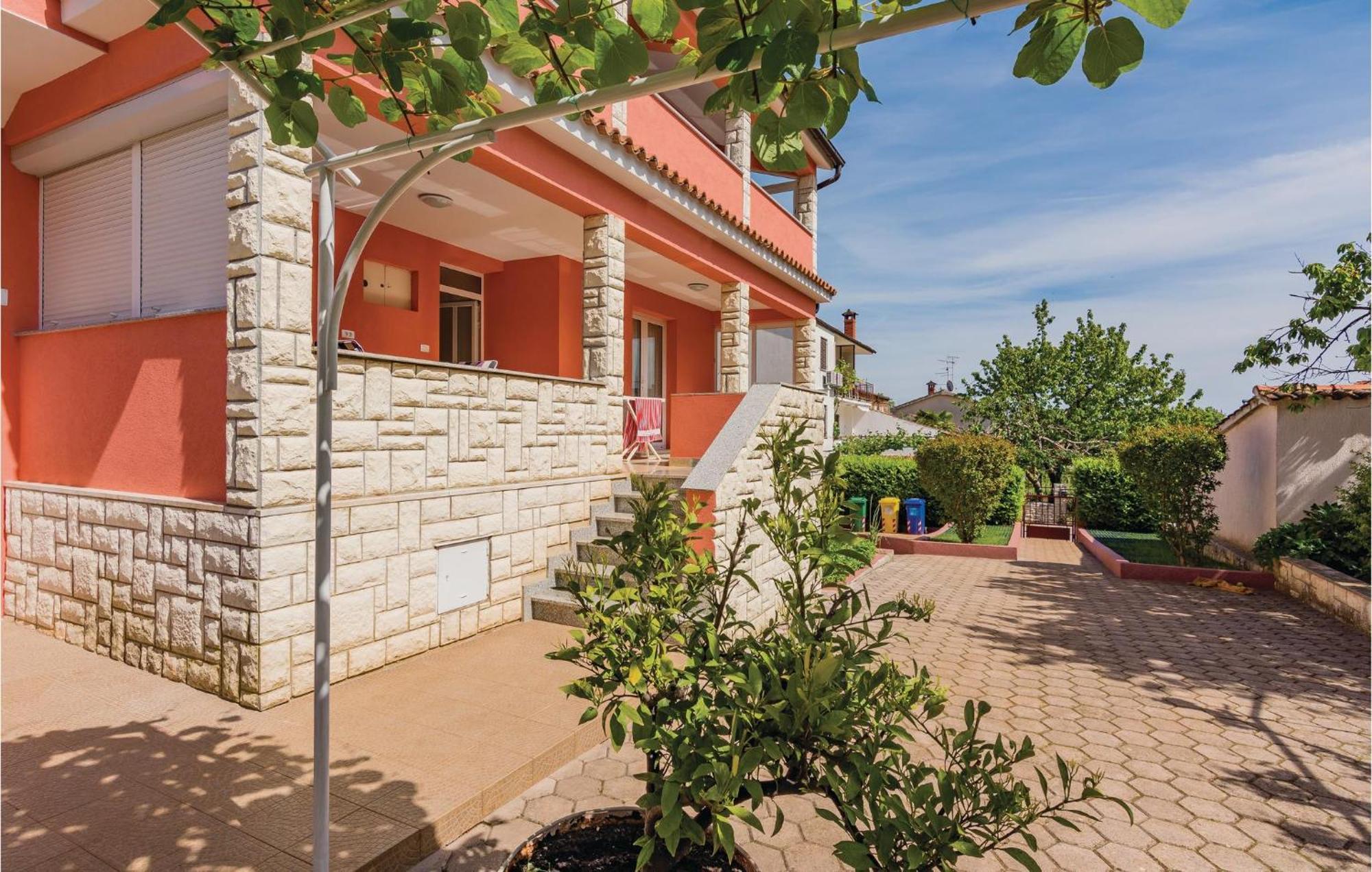 1 Bedroom Lovely Apartment In Rovinj Exterior photo
