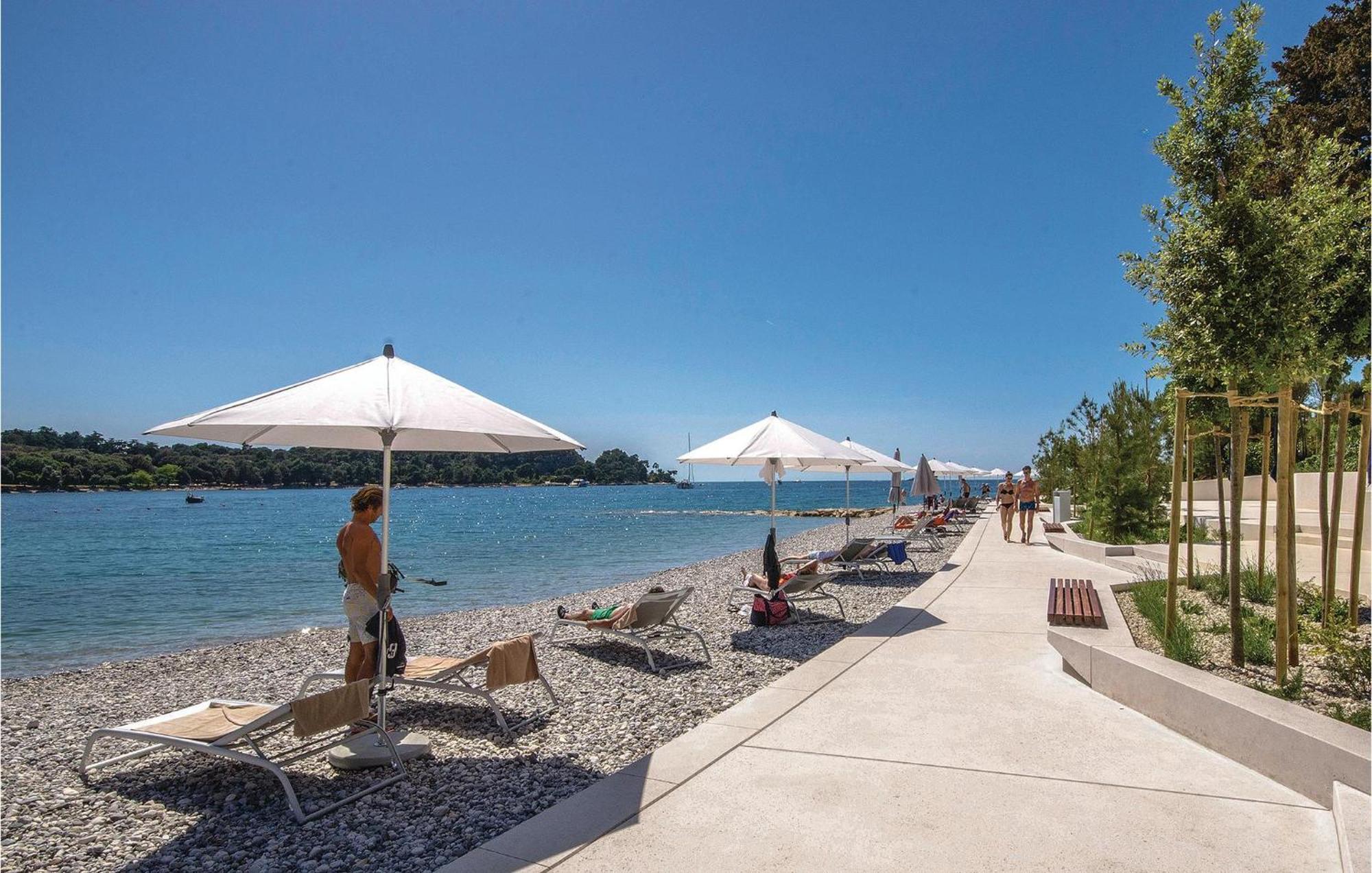 1 Bedroom Lovely Apartment In Rovinj Exterior photo